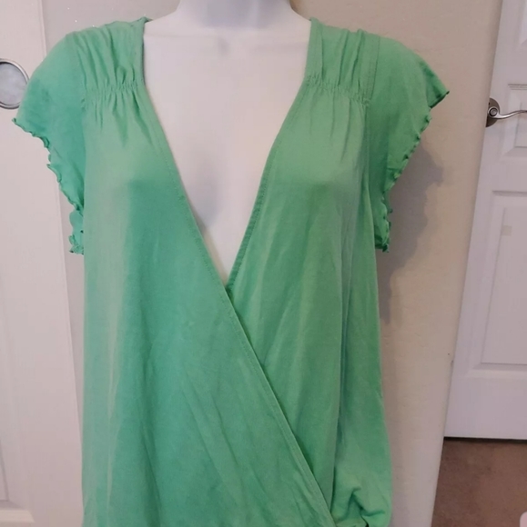 Lots of med & large tops womens - Picture 3 of 7